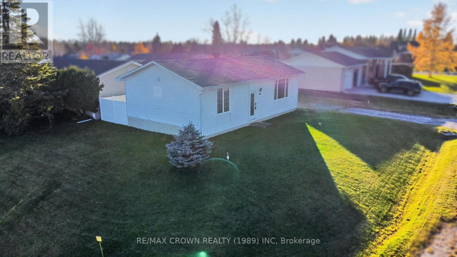 54 Boucher Crescent, Hearst, Ontario  P0L 1N0 - Photo 4 - T14107692
