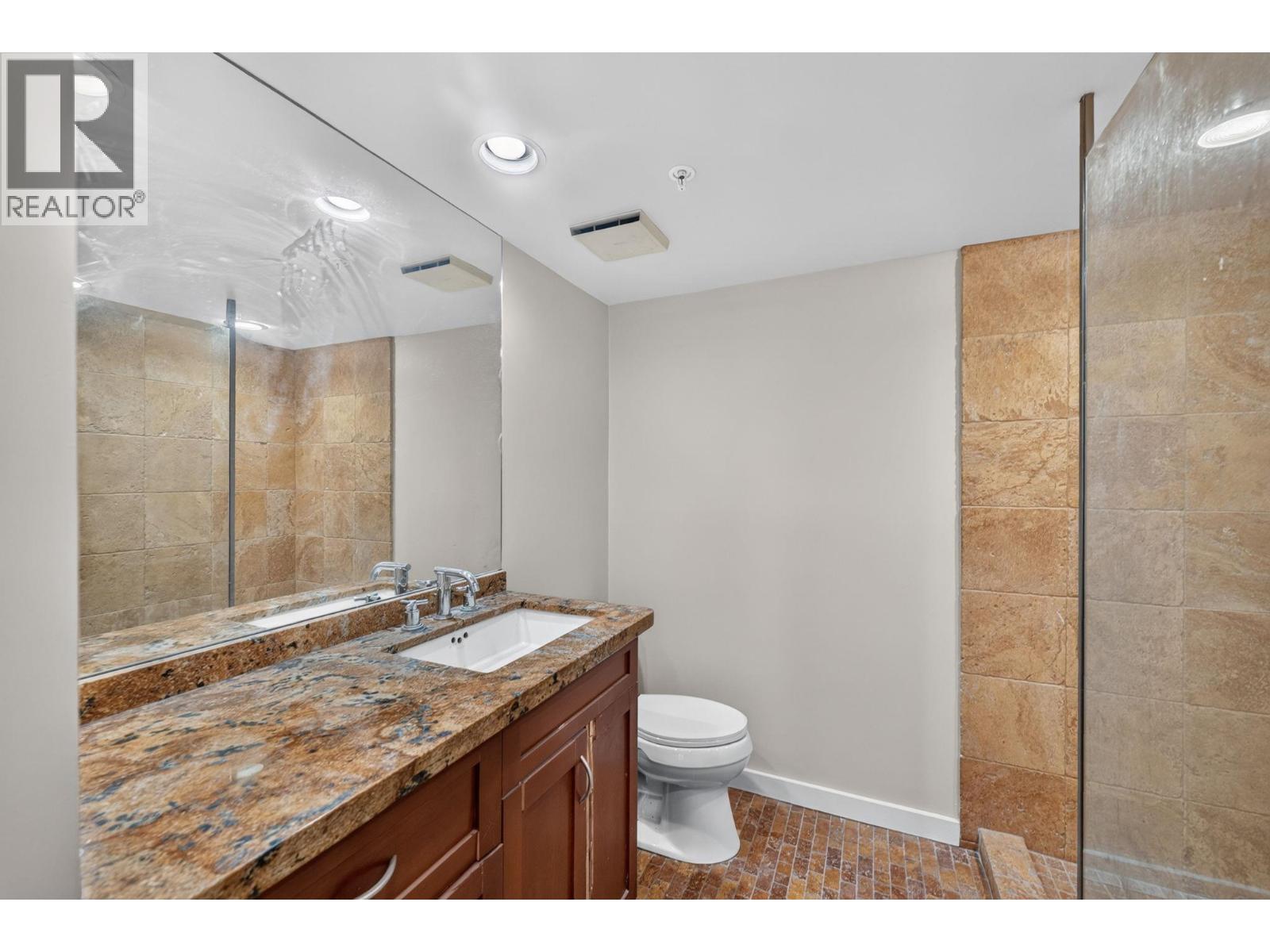 105 1208 BIDWELL STREET