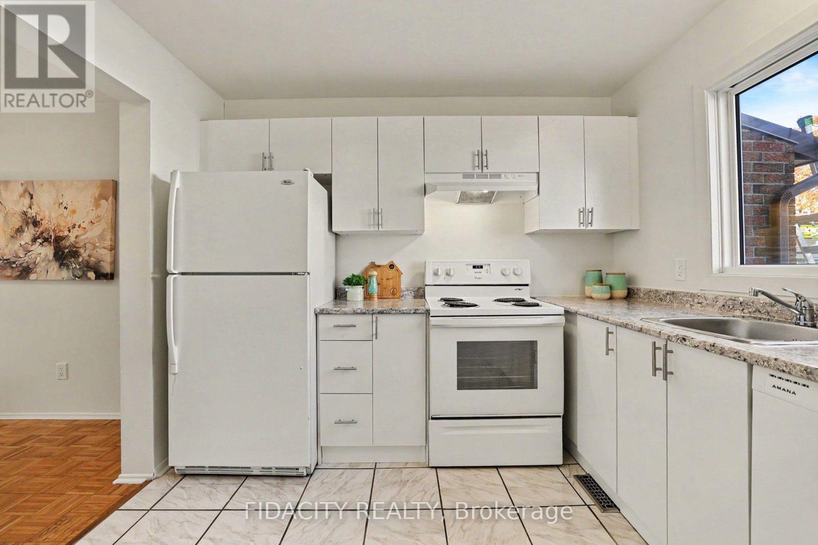 E - 44 Foxfield Drive, Ottawa, Ontario  K2J 1P7 - Photo 3 - X14107820