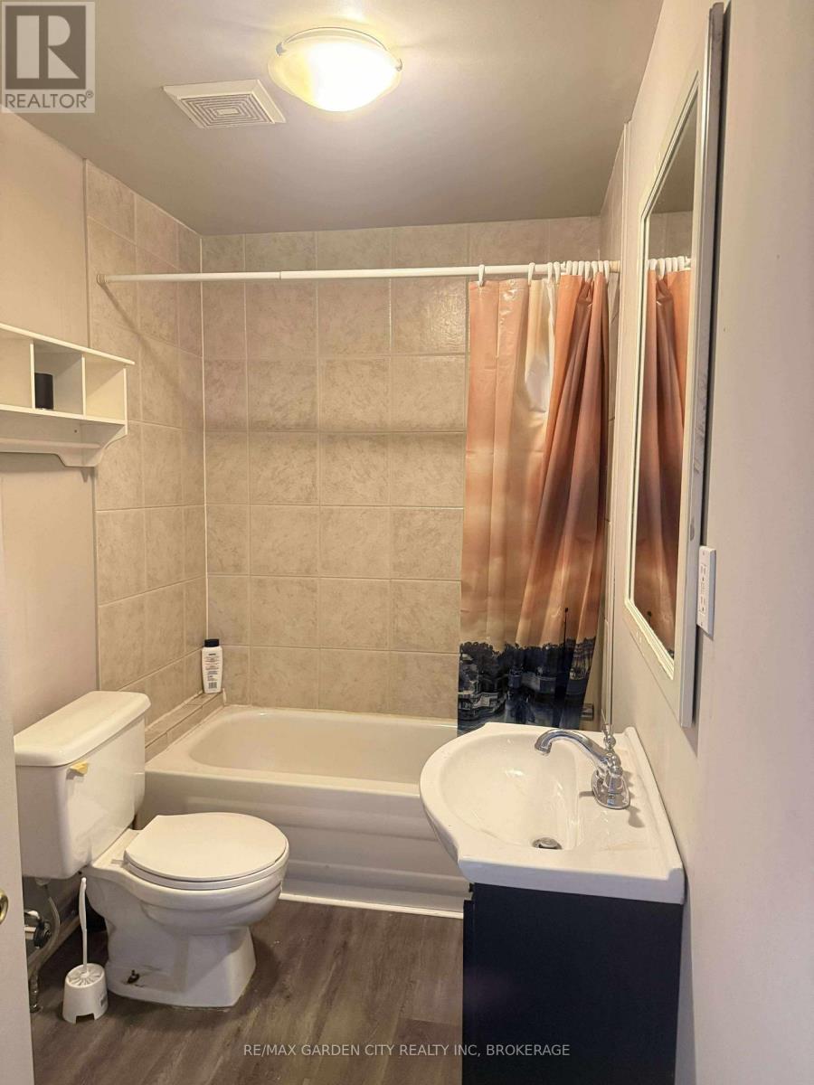 130 St. Paul Crescent, St. Catharines, Ontario  L2S 1M9 - Photo 5 - X14107694
