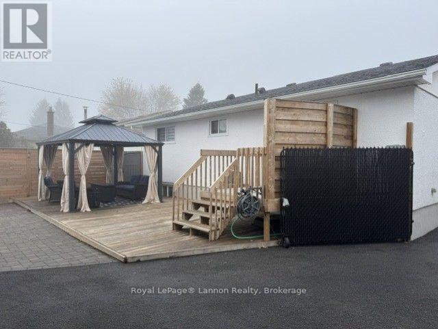 524 Wiltshire Crescent, Thunder Bay, Ontario  P7C 4N1 - Photo 2 - X14107738