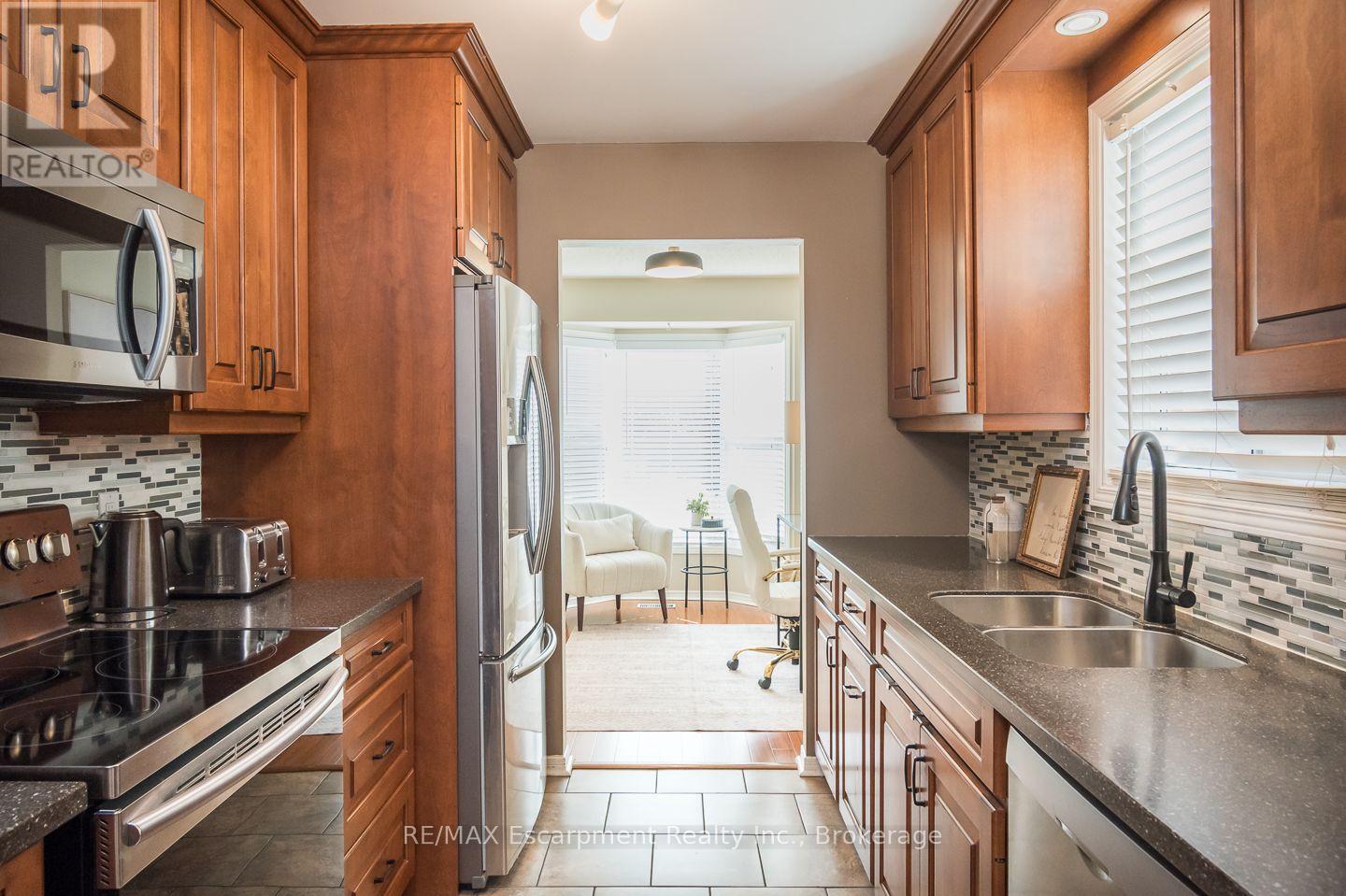 45 Niska Drive, Hamilton, Ontario  L8B 0B5 - Photo 7 - X14107698