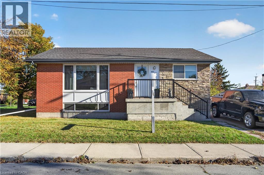 841 TENTH Avenue, Hamilton, Ontario
