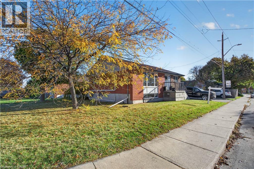 841 Tenth Avenue, Hamilton, Ontario  L8T 3L7 - Photo 2 - 40872976