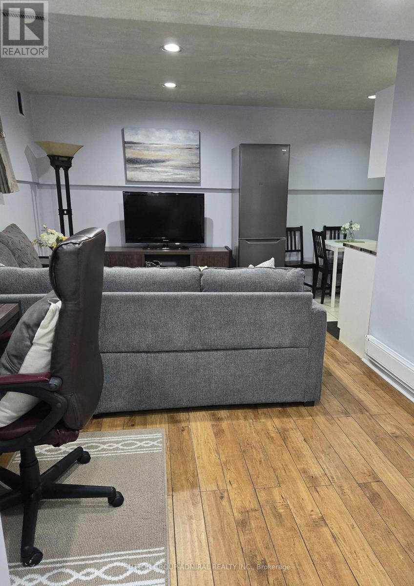 Lower - 6 Blairville Road, Toronto, Ontario  M3H 5Y5 - Photo 2 - C14107732