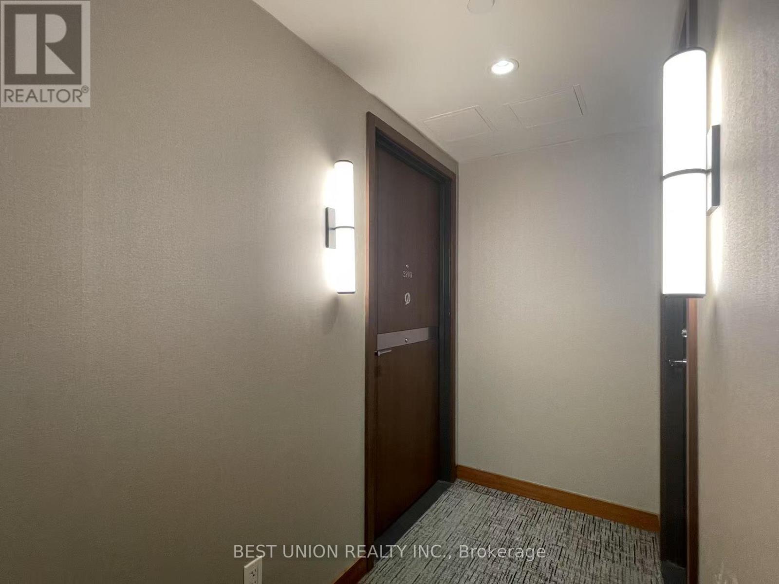3910 - 17 Bathurst Street, Toronto (Waterfront Communities), Ontario  M5V 1A5 - Photo 4 - C14107744