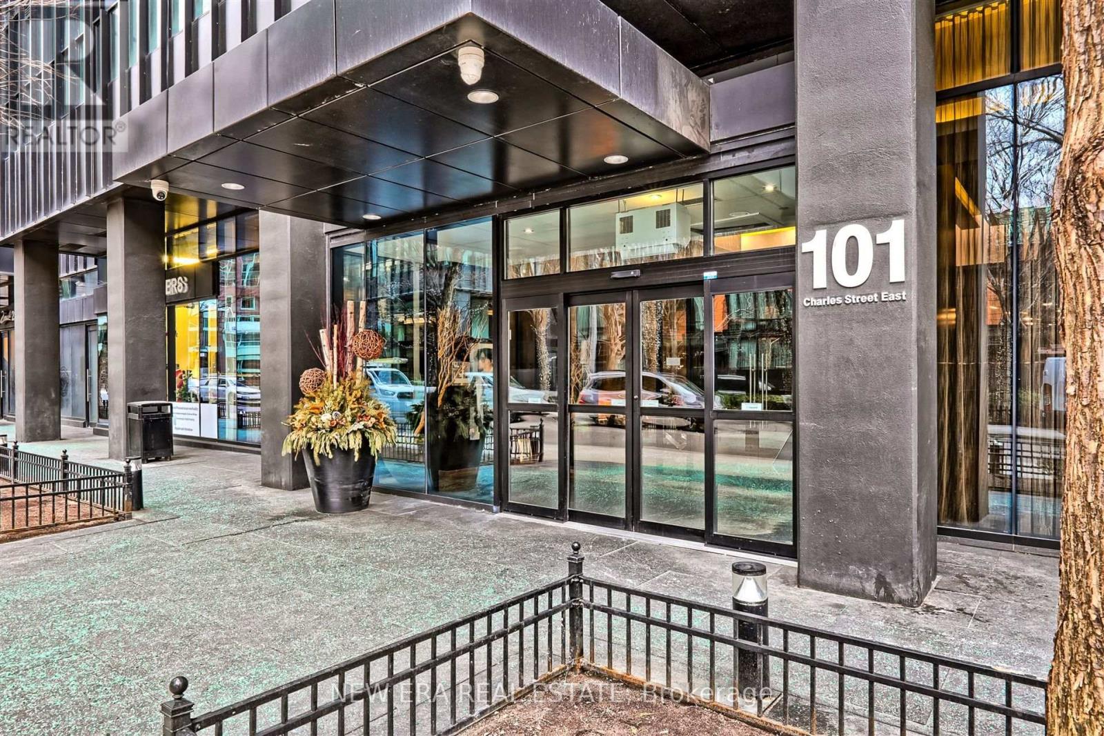 1703 - 101 Charles Street E, Toronto (Church-Yonge Corridor), Ontario  M4Y 0A9 - Photo 3 - C14107776