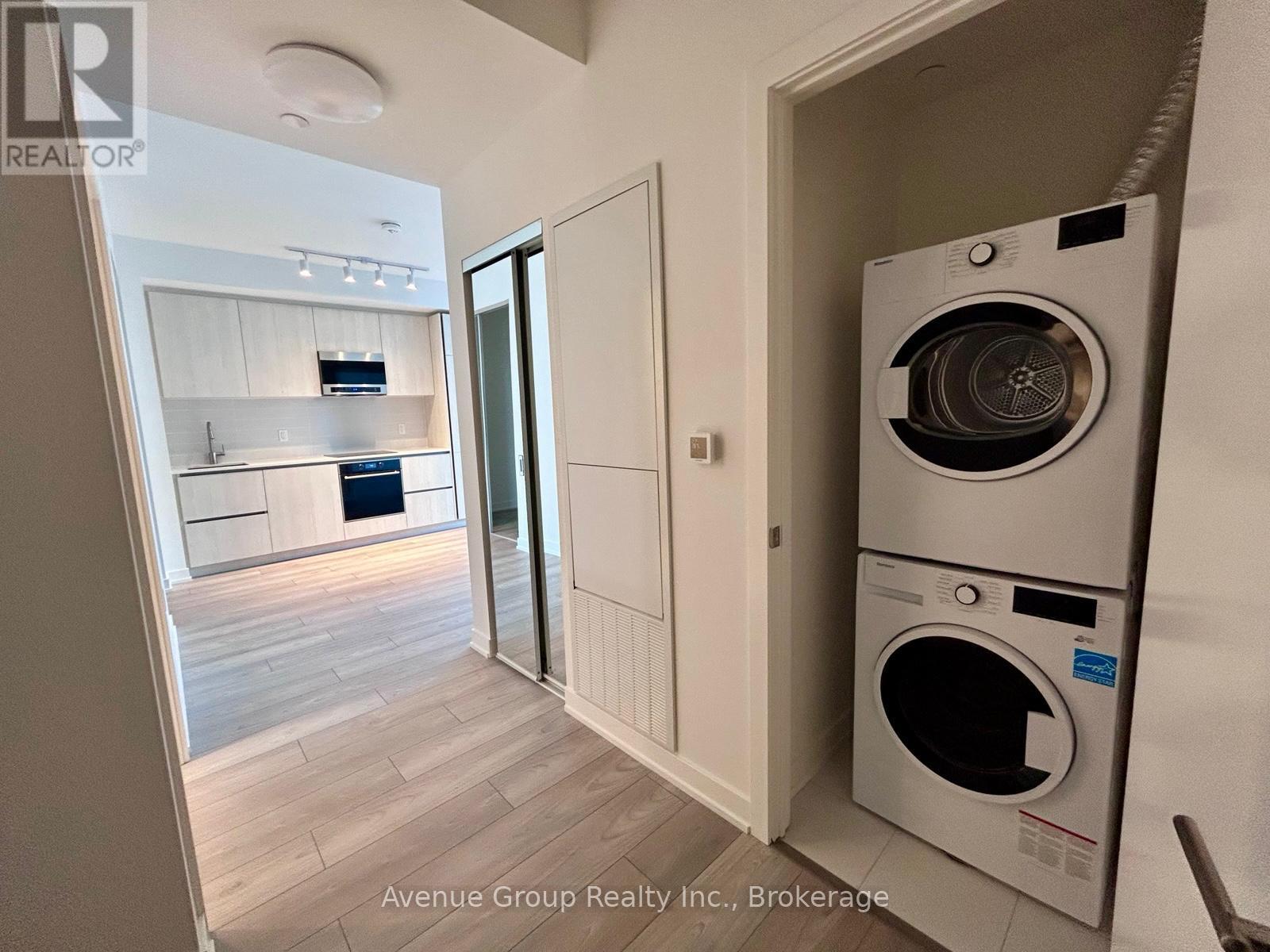 1201 - 120 Broadway Avenue, Toronto (Mount Pleasant West), Ontario  M4P 1V7 - Photo 2 - C14107804