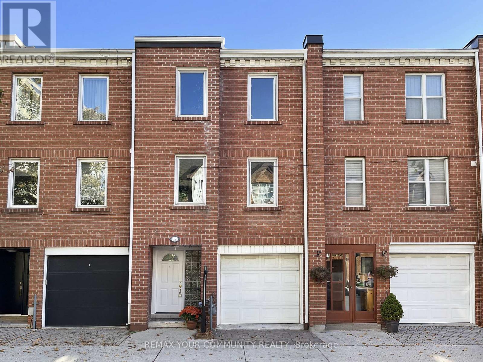17 PORTNEUF COURT, toronto (waterfront communities), Ontario