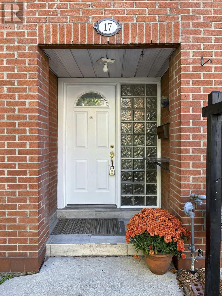 17 Portneuf Court, Toronto (Waterfront Communities), Ontario  M5A 4E4 - Photo 33 - C14107844