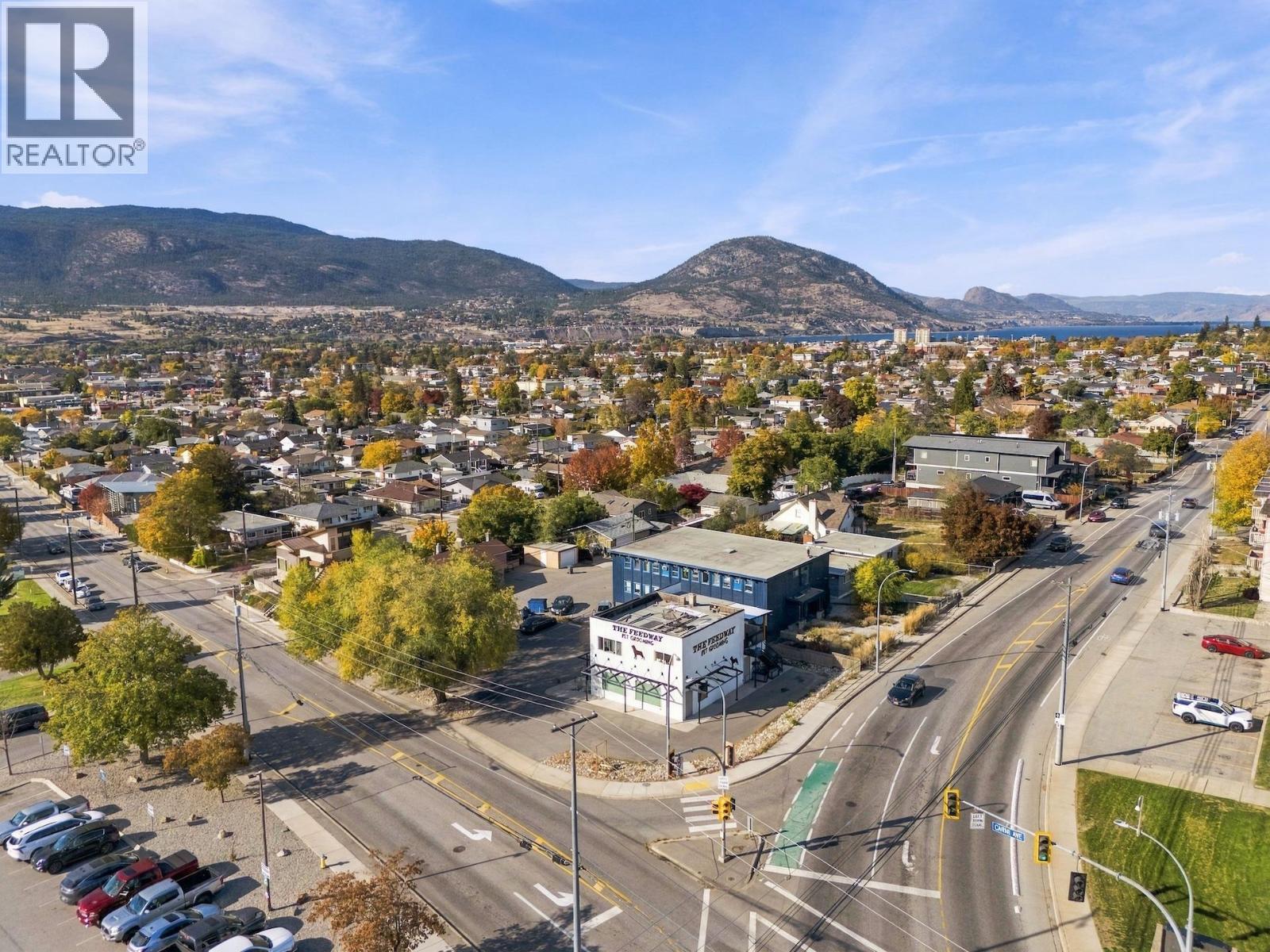 595 Carmi Avenue, Penticton, British Columbia  V2A 3G7 - Photo 2 - 10404284