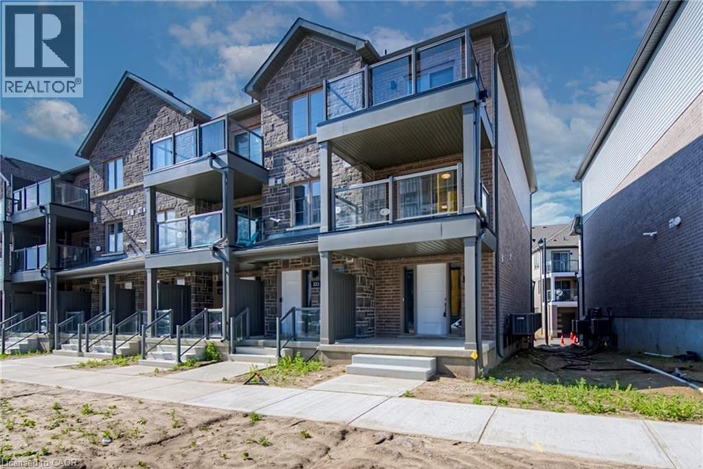 205 WEST OAK Trail Unit# 225, Kitchener, Ontario