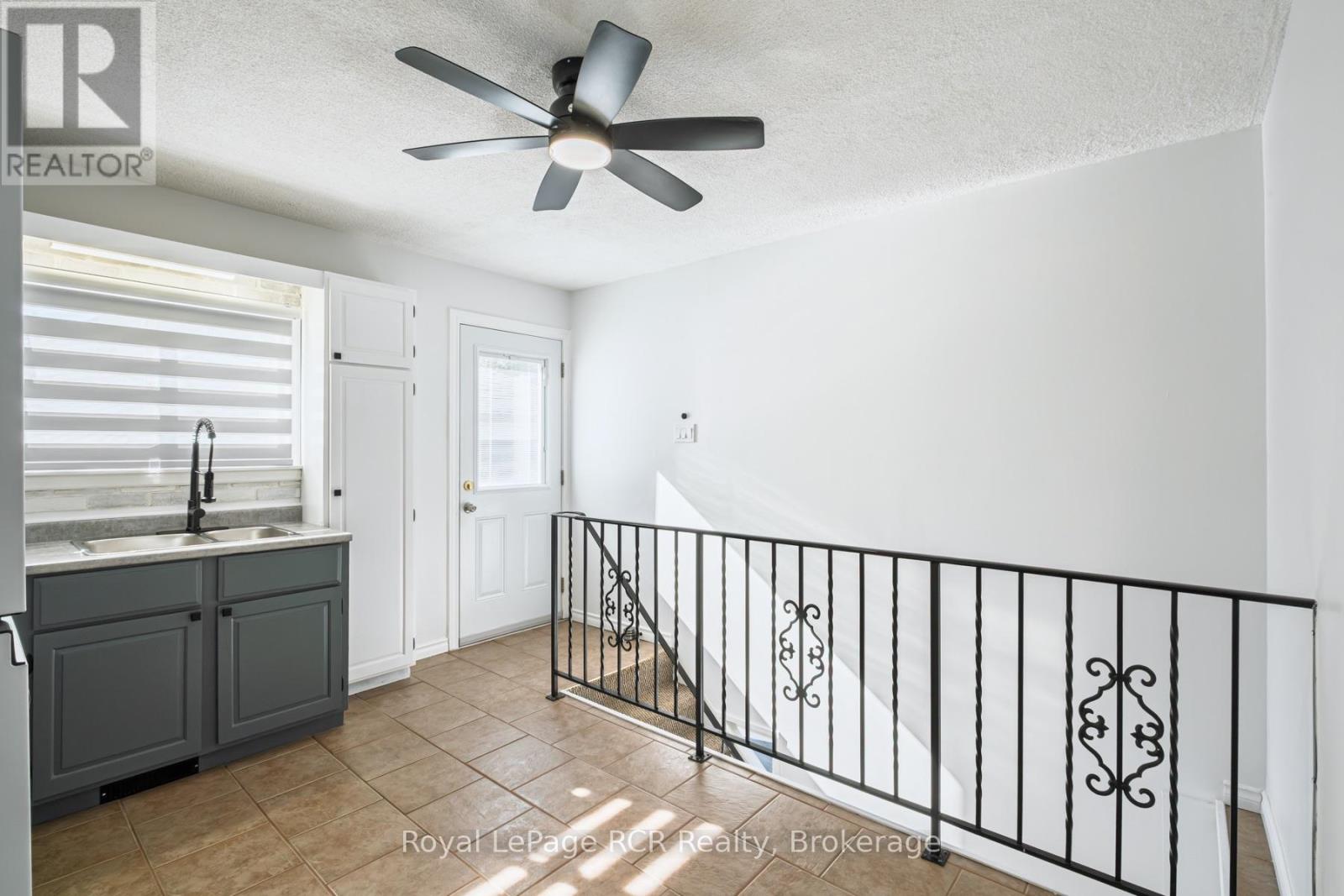 330 Melvin Avenue, Hamilton, Ontario  L8H 2L1 - Photo 4 - X14107762