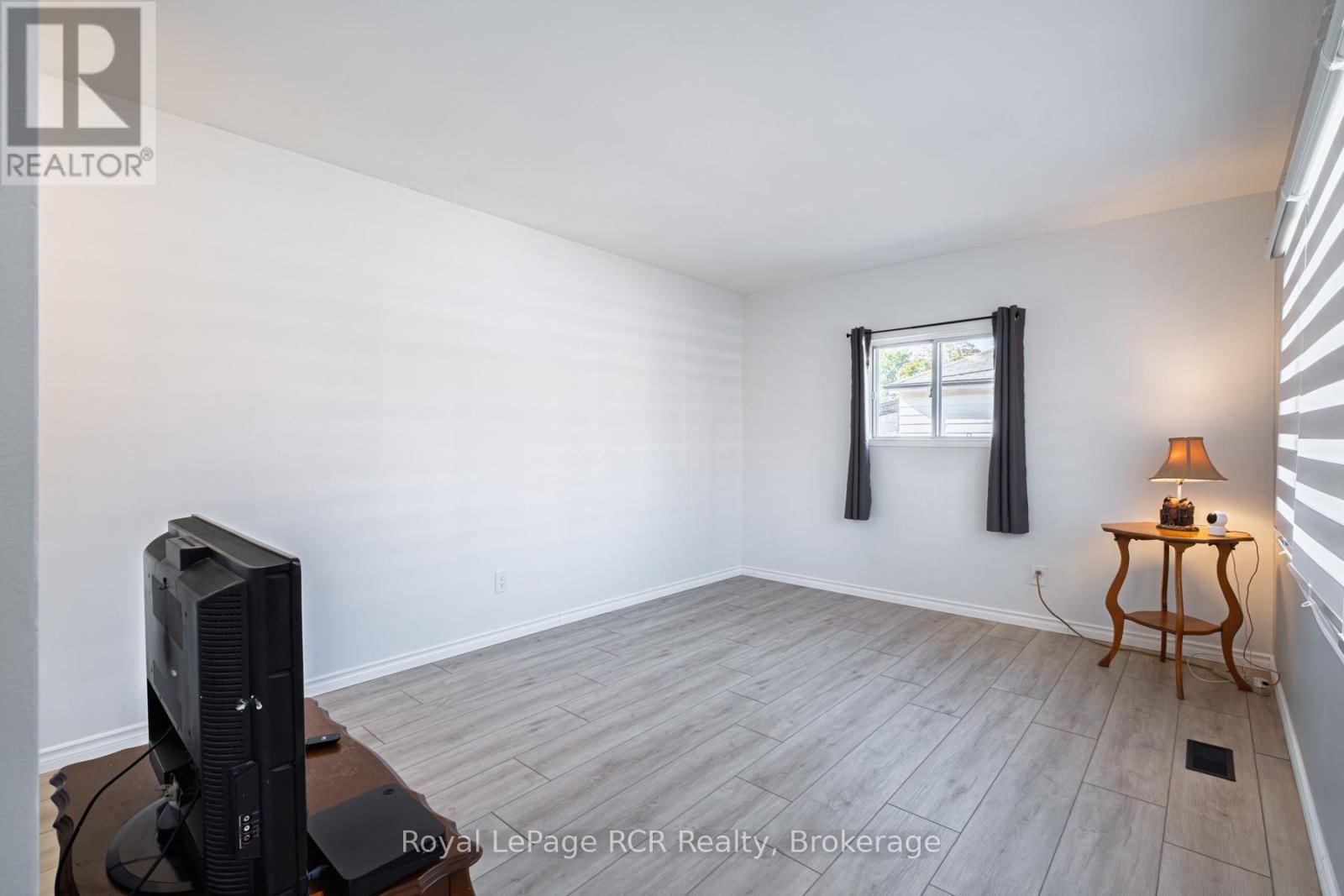 330 Melvin Avenue, Hamilton, Ontario  L8H 2L1 - Photo 7 - X14107762