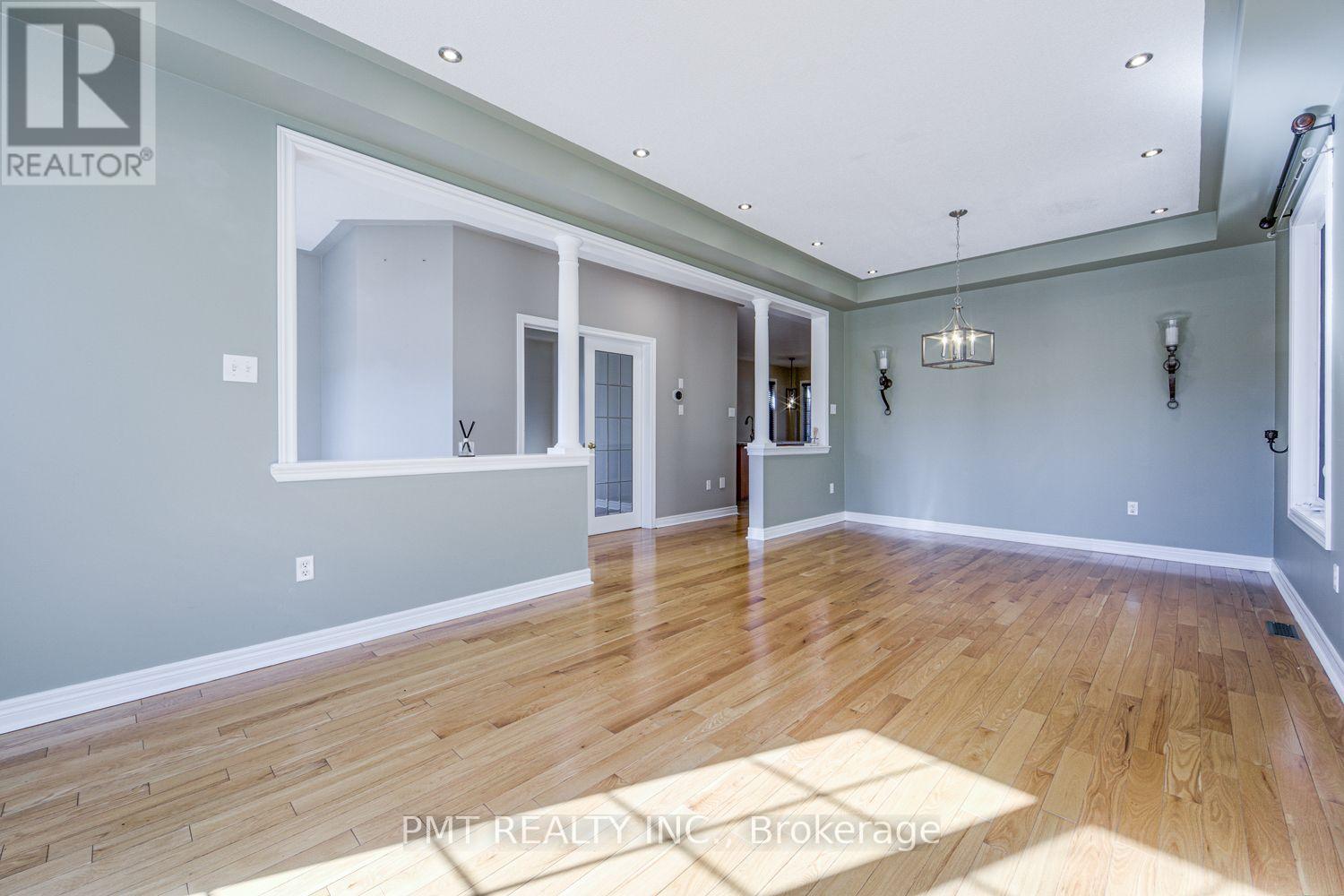 43 Manley Avenue, Whitchurch-Stouffville (Stouffville), Ontario  L4A 0C5 - Photo 3 - N14107870
