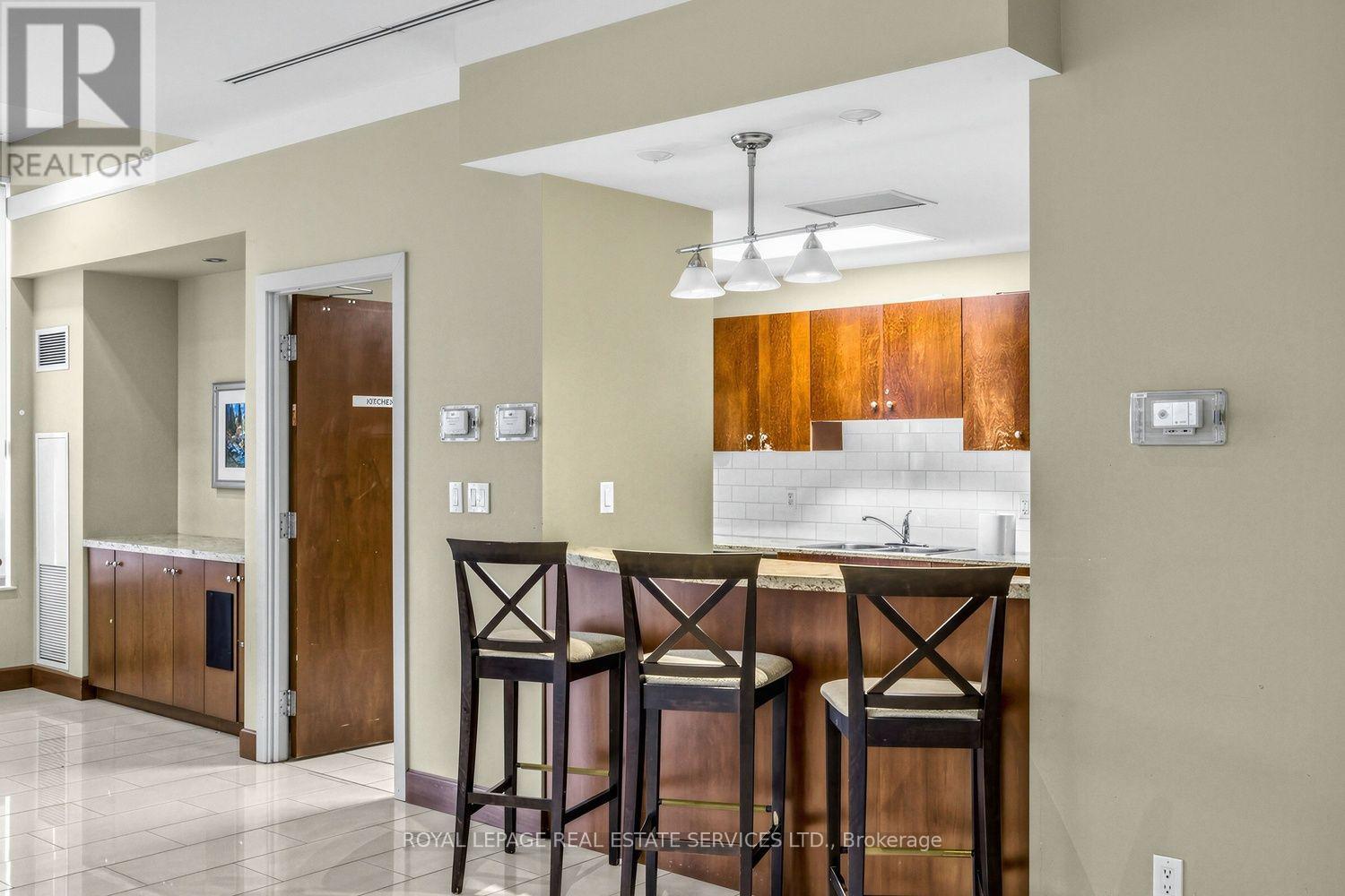 1704 - 1359 Rathburn Road E, Mississauga, Ontario  L4W 5P7 - Photo 36 - W14105674