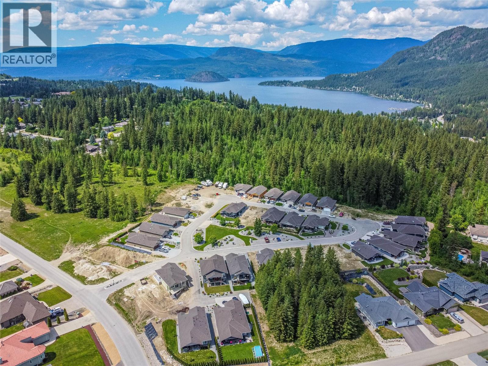 2715 GOLF COURSE Drive Unit# 10, Blind Bay, British Columbia