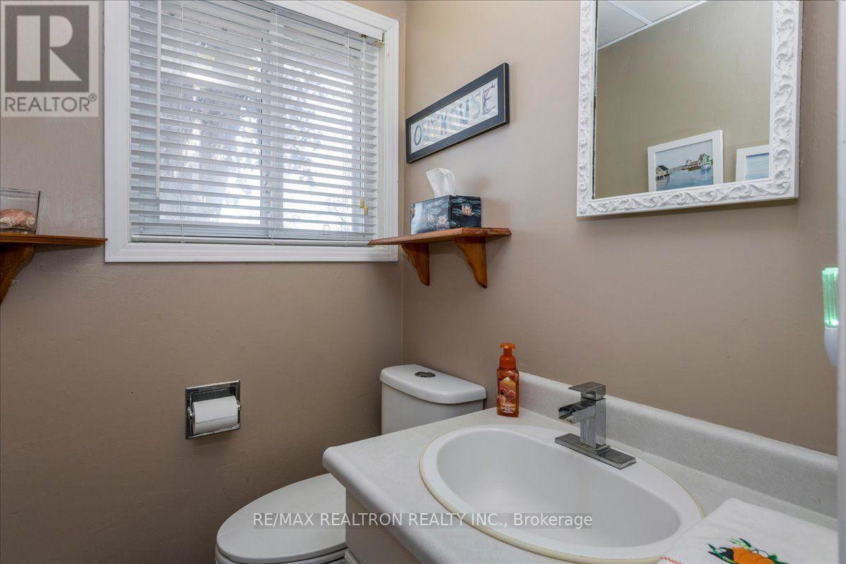 39 Grandview Crescent, Oro-Medonte, Ontario  L0L 2E0 - Photo 10 - S14107794