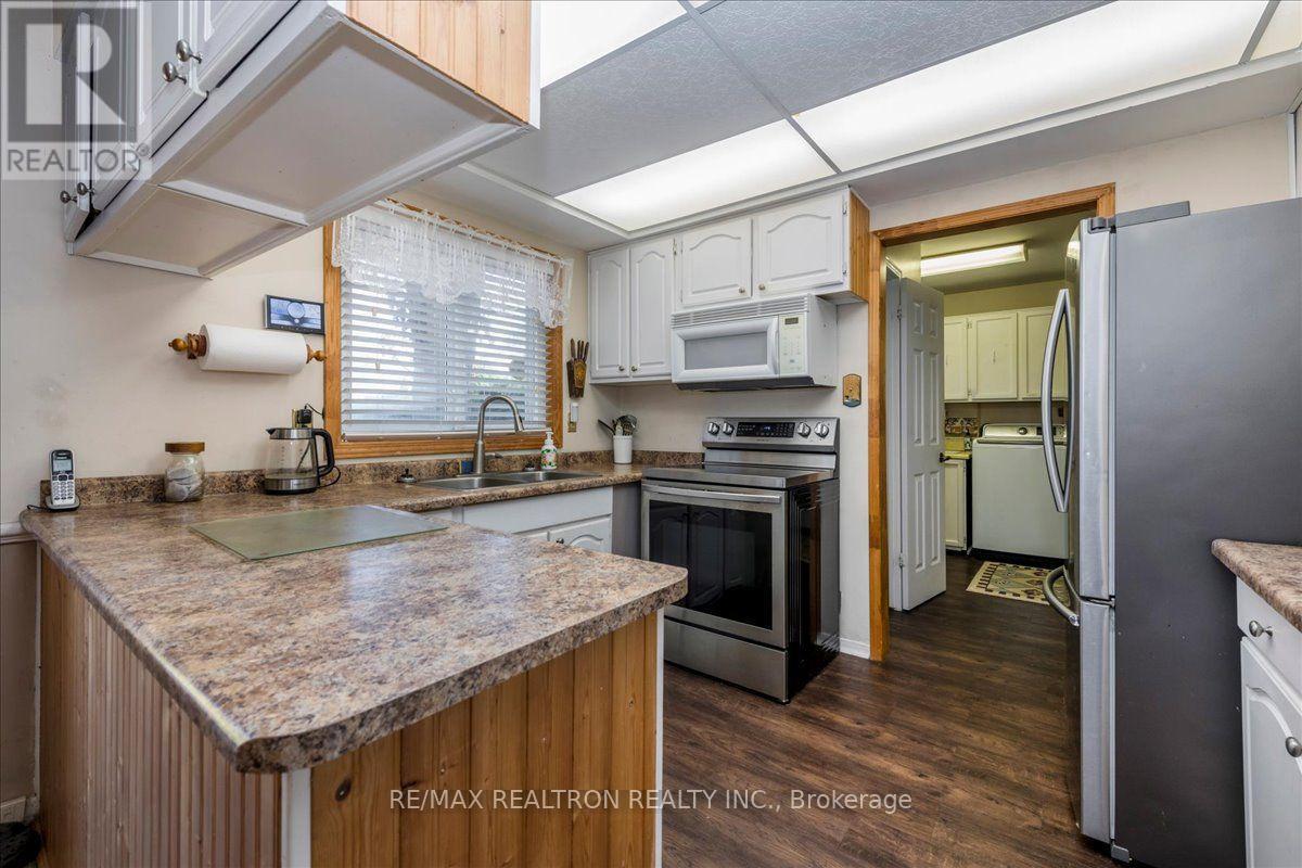 39 Grandview Crescent, Oro-Medonte, Ontario  L0L 2E0 - Photo 8 - S14107794
