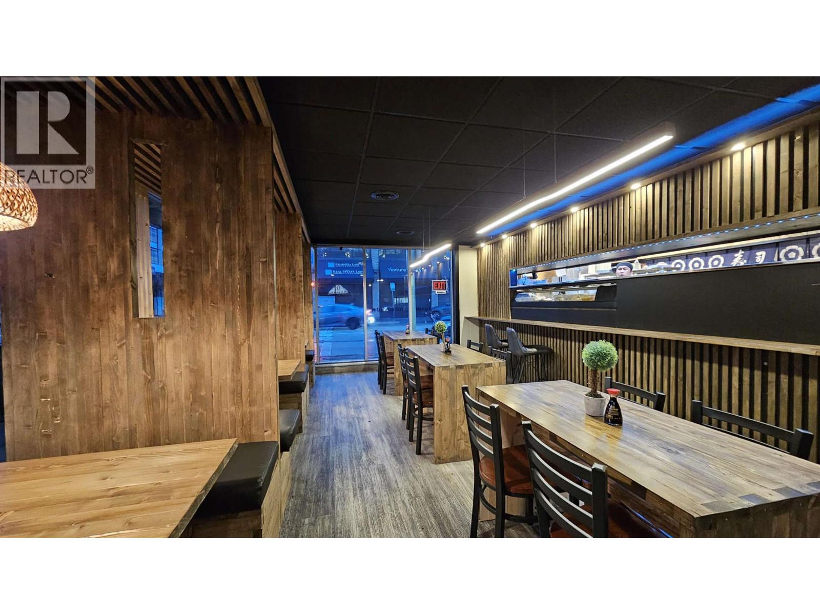 1607 Ellis Street, Kelowna, British Columbia  V1Y 2A8 - Photo 6 - 10404229