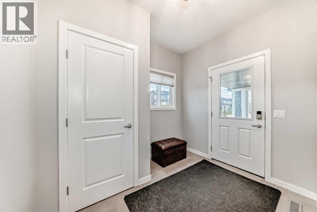 151 Sundown Way, Cochrane, Alberta  T4C 0H4 - Photo 2 - A2349930