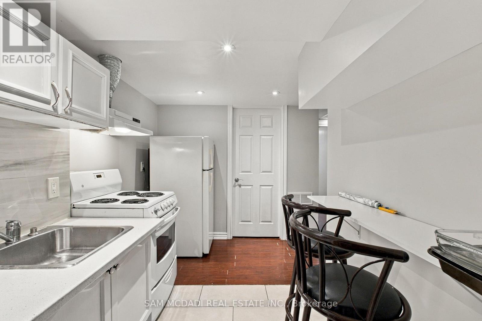 3344 Southwick Street, Mississauga, Ontario  L5M 7L5 - Photo 8 - W14107696