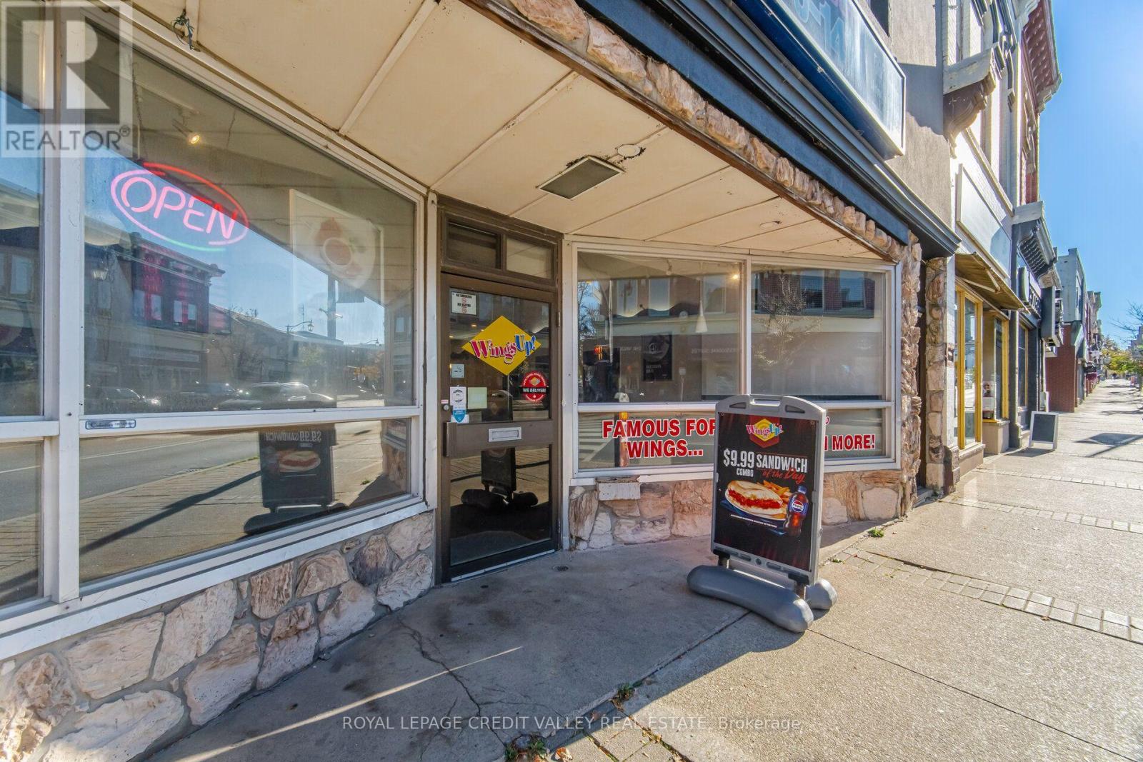 228 Main Street E, Milton, Ontario  L9T 1N9 - Photo 4 - W14107758