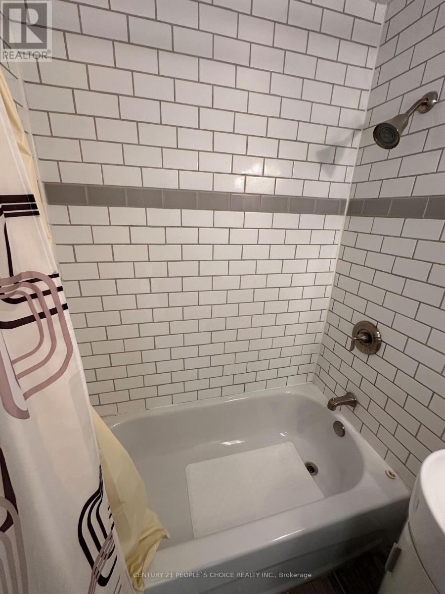 102 - 50 Gulliver Road, Toronto, Ontario  M6M 2N2 - Photo 12 - W14107898
