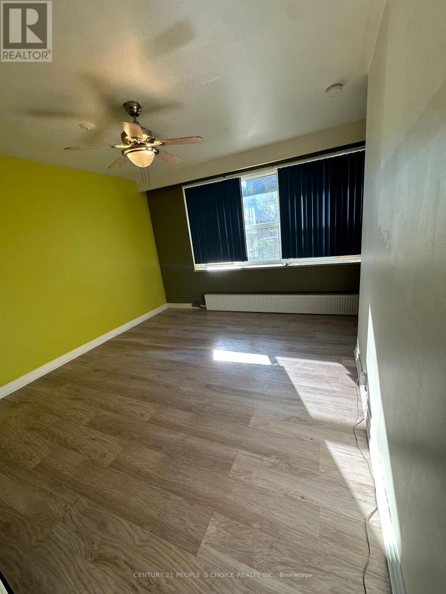 102 - 50 Gulliver Road, Toronto, Ontario  M6M 2N2 - Photo 5 - W14107898
