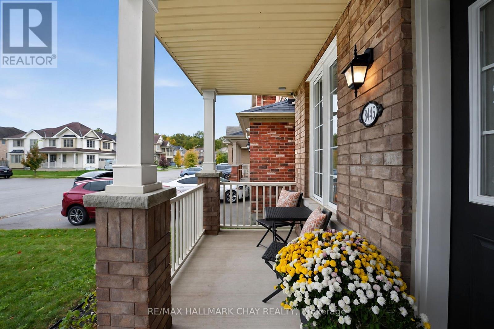 8445 Sweet Chestnut Drive, Niagara Falls, Ontario  L2H 0N2 - Photo 4 - X14107722