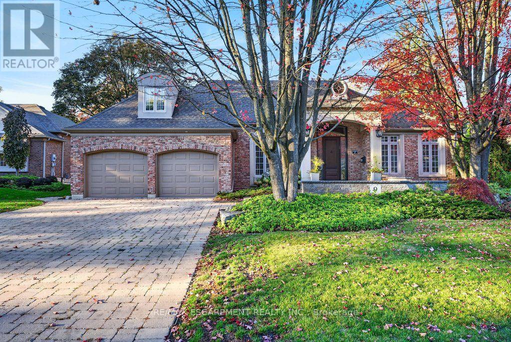 9 Harrington Place, Hamilton, Ontario  L9G 4Z2 - Photo 2 - X14107748