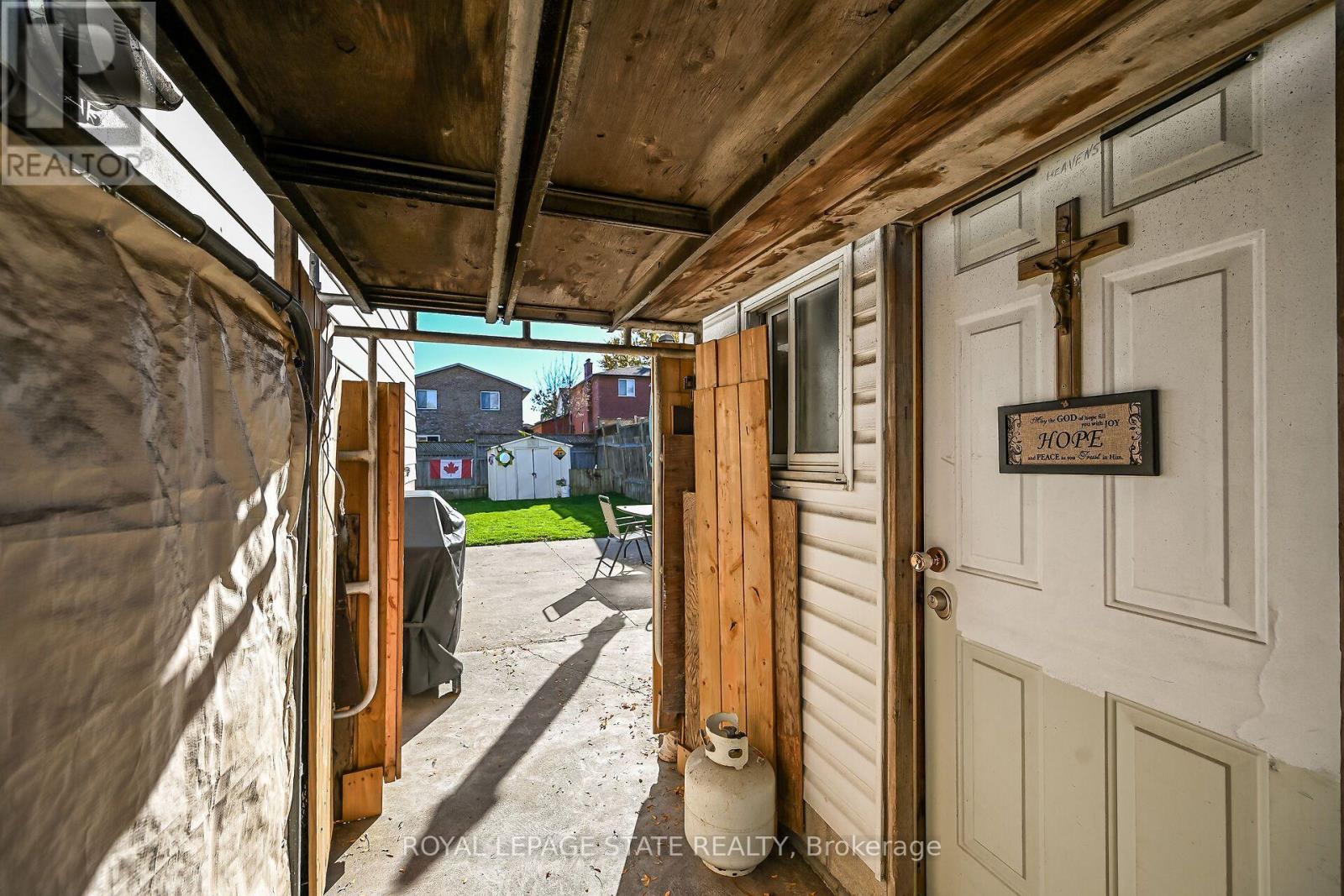 411 Queen Victoria Drive, Hamilton, Ontario  L8W 1G7 - Photo 39 - X14107856