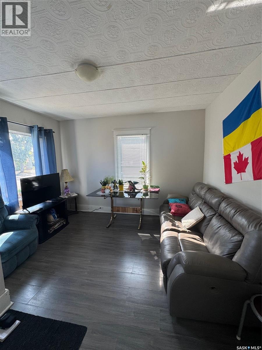 1481 101st Street, North Battleford, Saskatchewan  S9A 1A1 - Photo 2 - SK051754