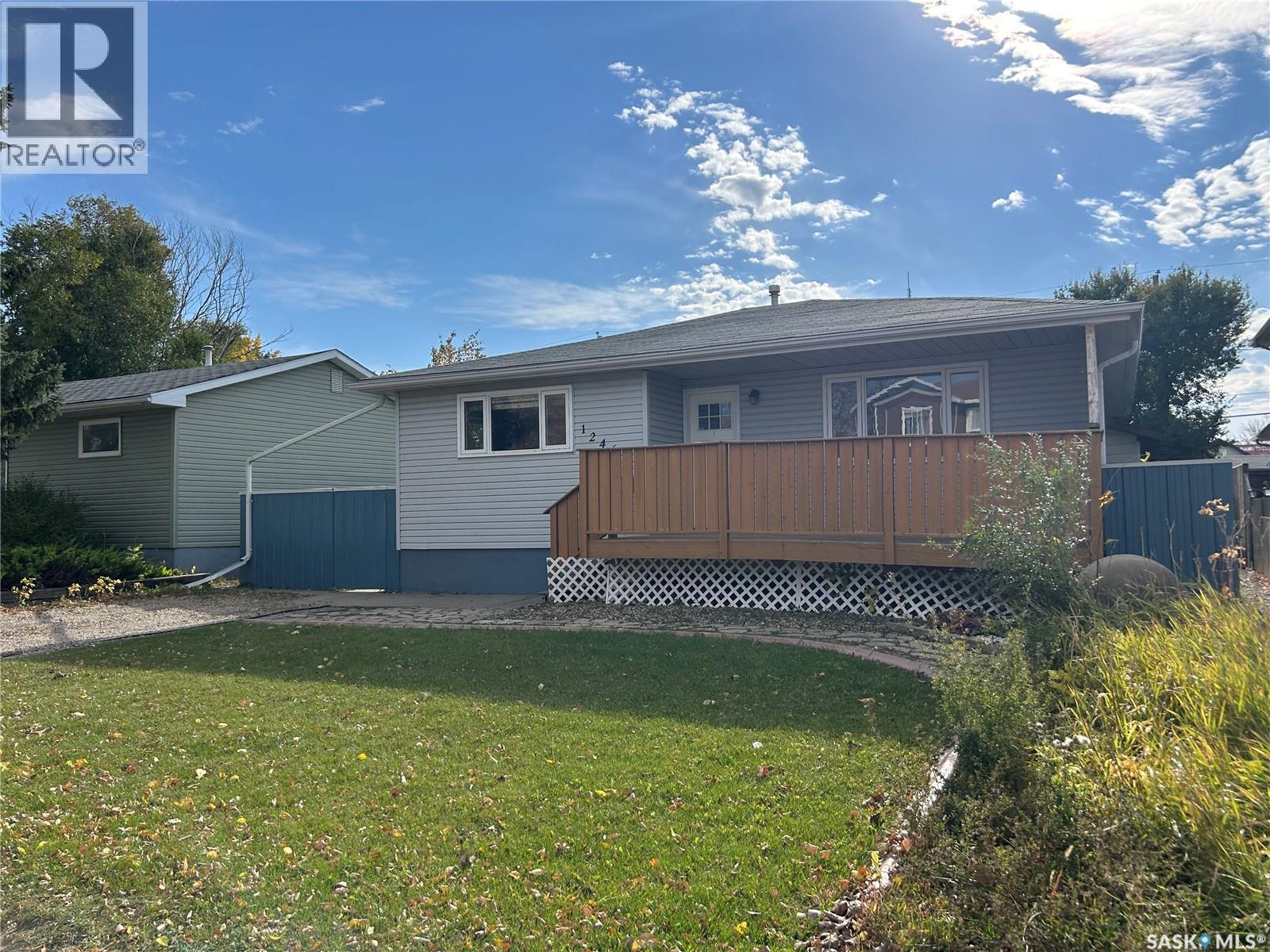 1246 8th STREET, estevan, Saskatchewan