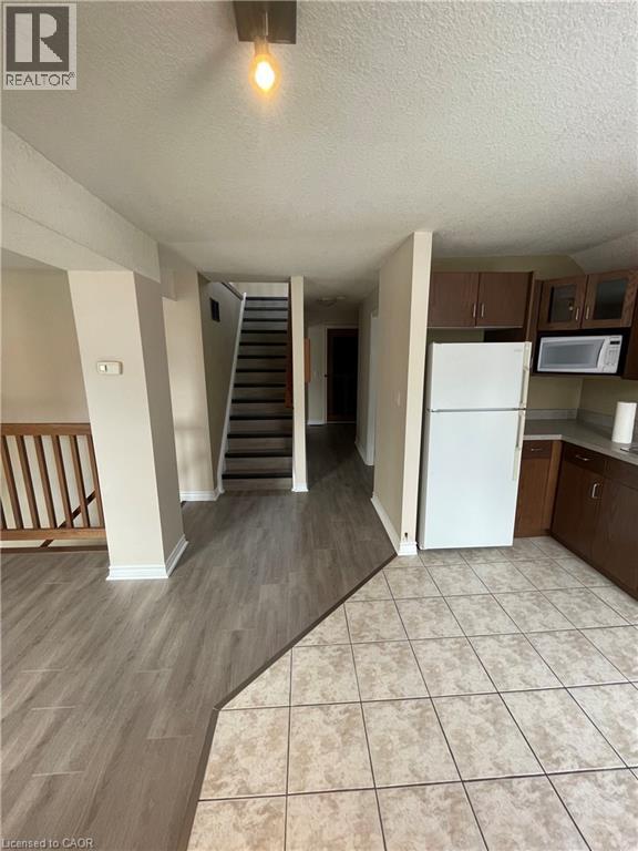 6 Moyer Street Unit# B, Kitchener, Ontario  N2H 2S5 - Photo 4 - 40873378