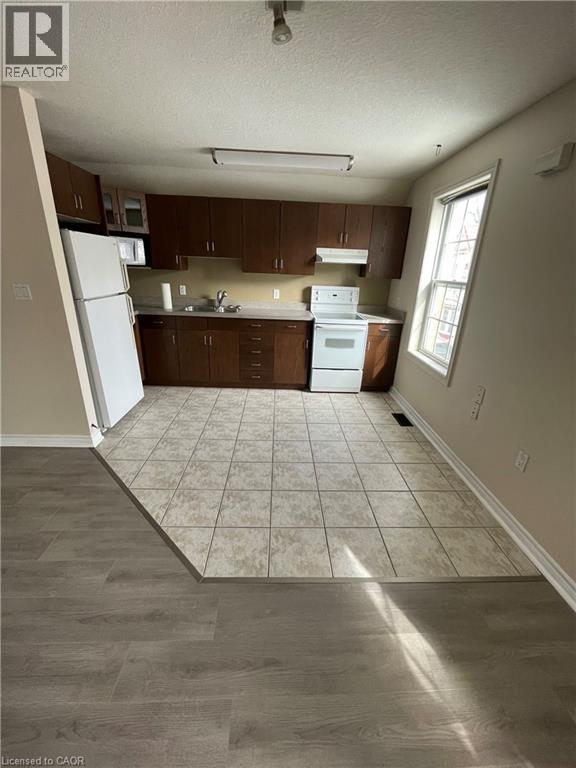 6 Moyer Street Unit# B, Kitchener, Ontario  N2H 2S5 - Photo 5 - 40873378