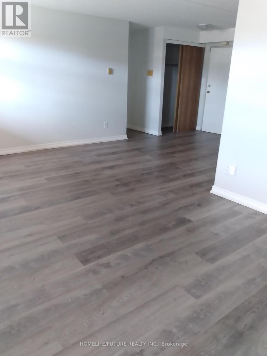 105 - 560 Bloor Street E, Oshawa, Ontario  L1H 3N2 - Photo 4 - E14094256