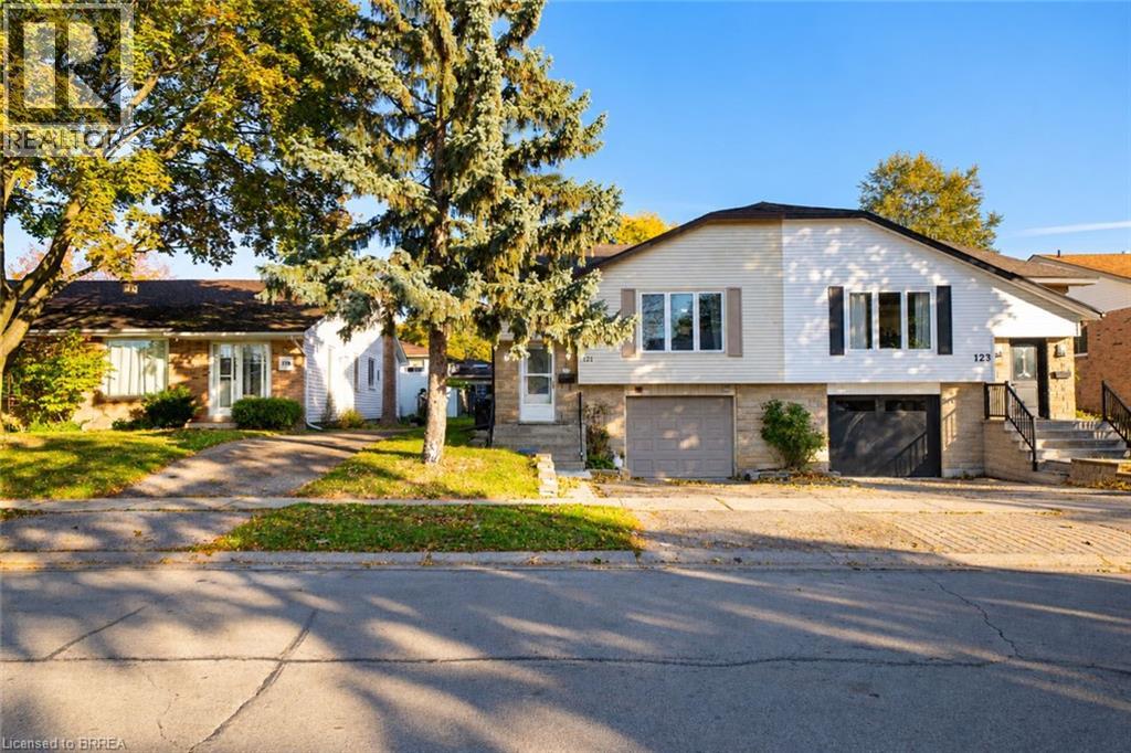 121 Ashgrove Avenue, Brantford, Ontario  N3R 6E8 - Photo 3 - 40872656