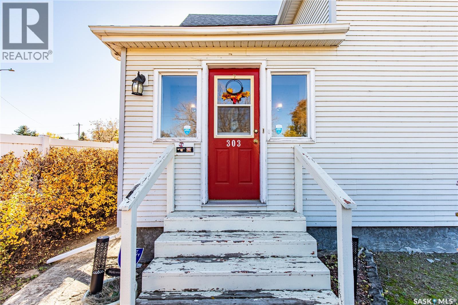 303 Lillooet Street W, Moose Jaw, Saskatchewan  S6H 4Z3 - Photo 3 - SK051748