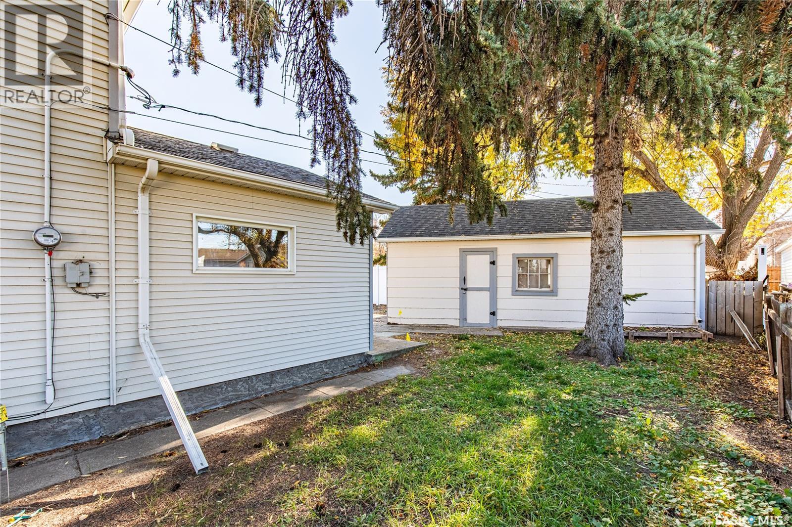 303 Lillooet Street W, Moose Jaw, Saskatchewan  S6H 4Z3 - Photo 44 - SK051748