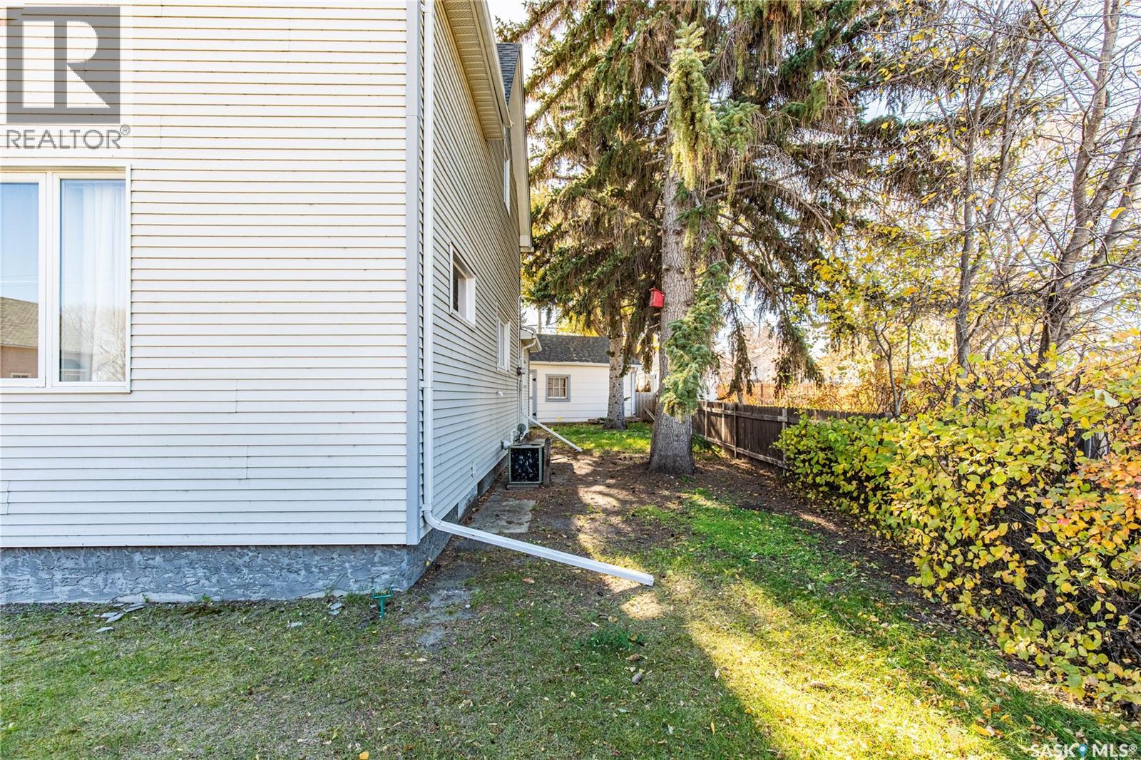 303 Lillooet Street W, Moose Jaw, Saskatchewan  S6H 4Z3 - Photo 45 - SK051748