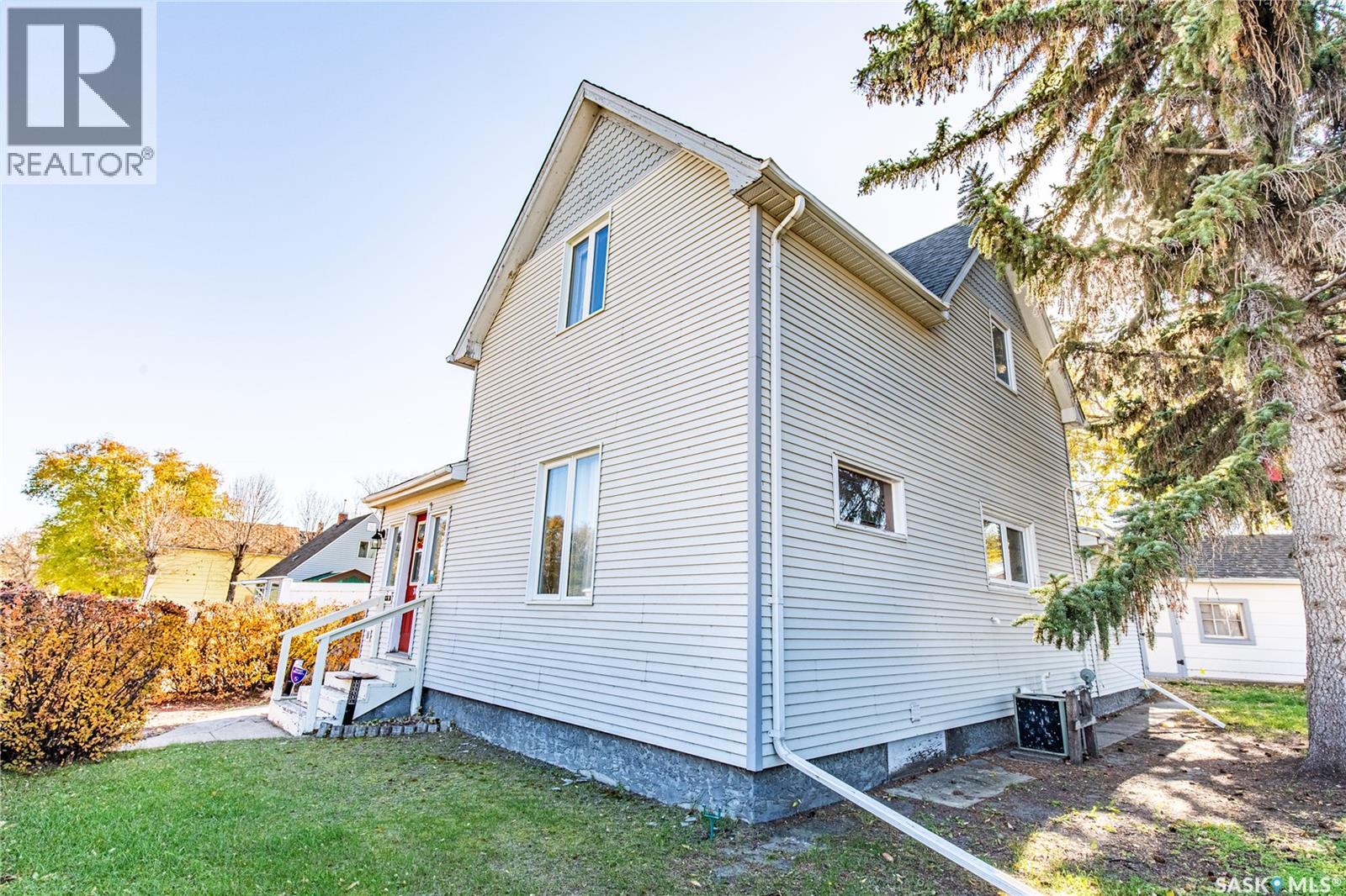 303 Lillooet Street W, Moose Jaw, Saskatchewan  S6H 4Z3 - Photo 46 - SK051748