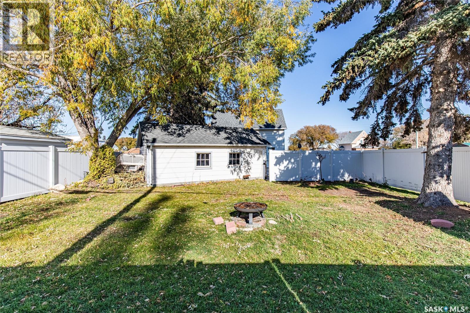 303 Lillooet Street W, Moose Jaw, Saskatchewan  S6H 4Z3 - Photo 47 - SK051748