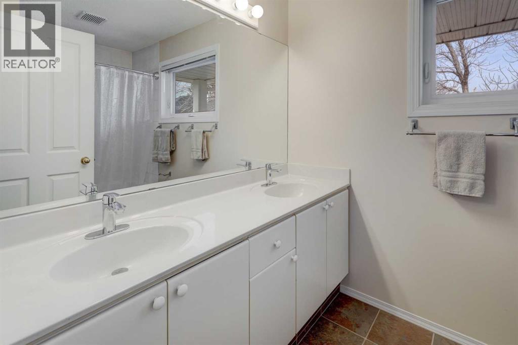 37, 388 Sandarac Drive Nw, Calgary, Alberta T3K 4E3 - Photo 18 - A2353908