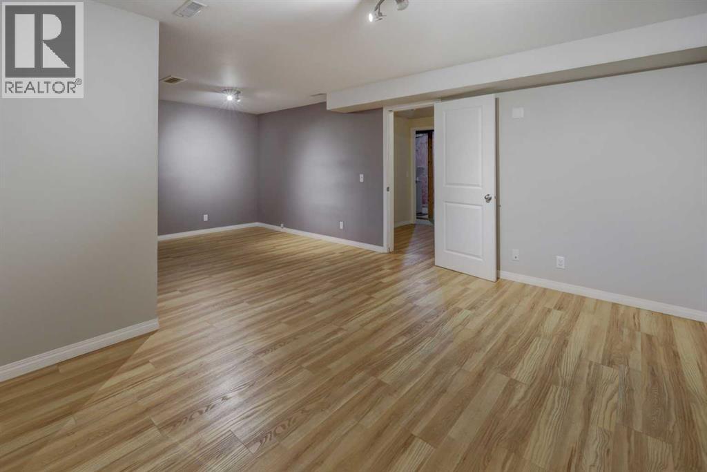 37, 388 Sandarac Drive Nw, Calgary, Alberta T3K 4E3 - Photo 27 - A2353908