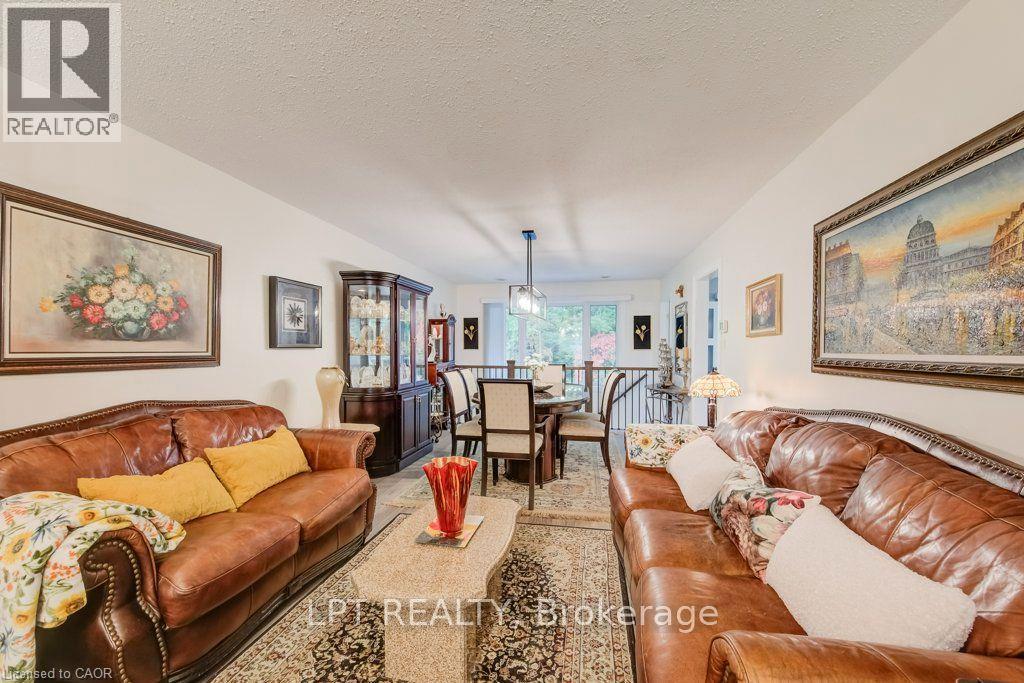 28 E Bridlewood Drive, Guelph, Ontario  N1G 4B2 - Photo 8 - 40873254