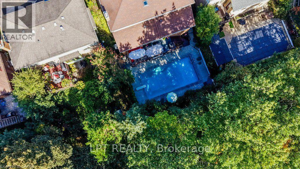28 E Bridlewood Drive, Guelph, Ontario  N1G 4B2 - Photo 36 - 40873254