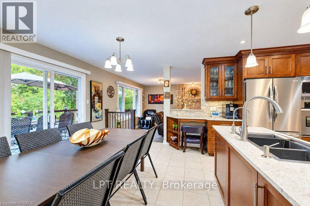 28 E Bridlewood Drive, Guelph, Ontario  N1G 4B2 - Photo 10 - 40873254