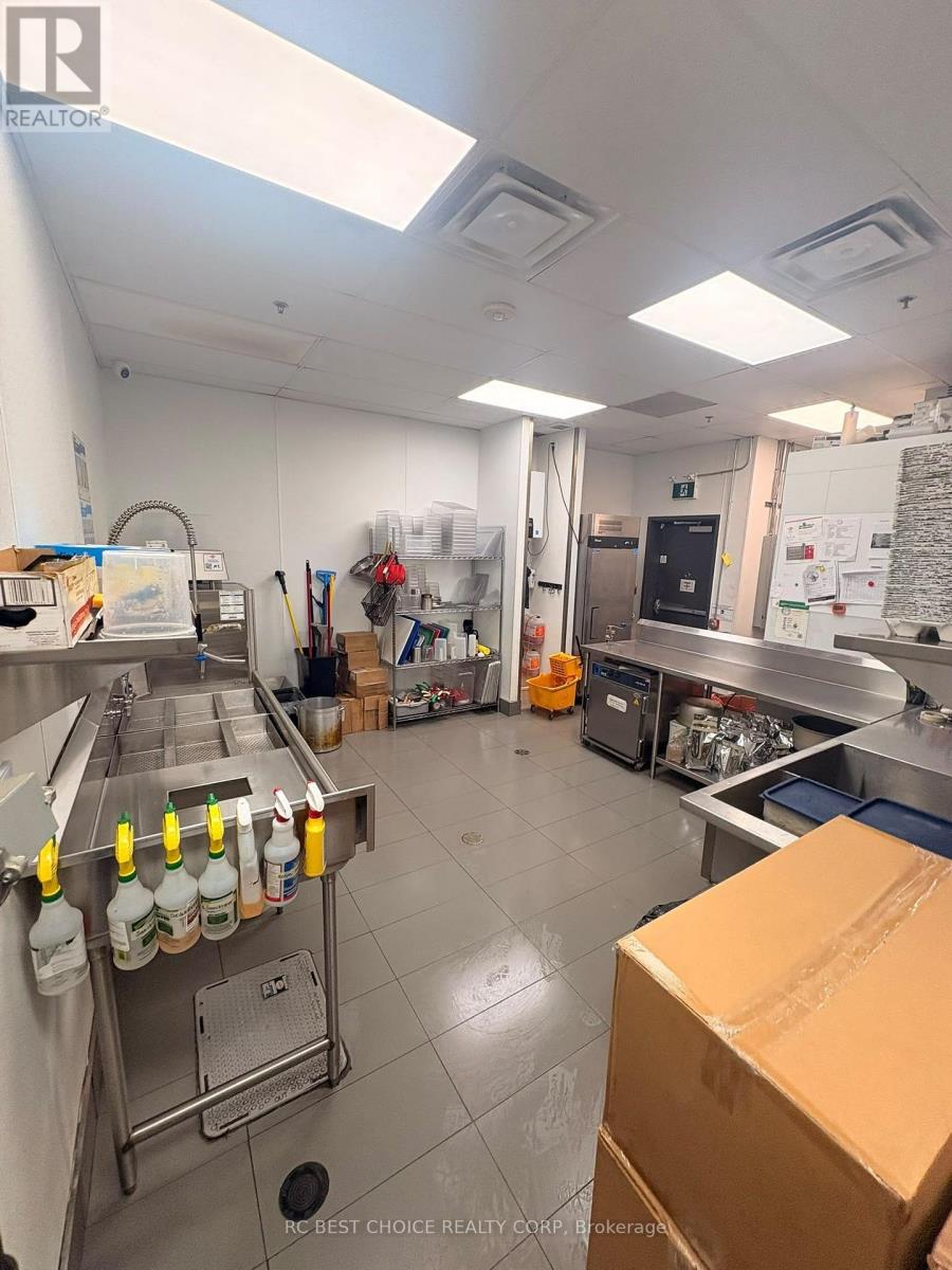 4 - 90 Park Pl Boulevard, Barrie, Ontario  L4N 6P8 - Photo 9 - S13878536