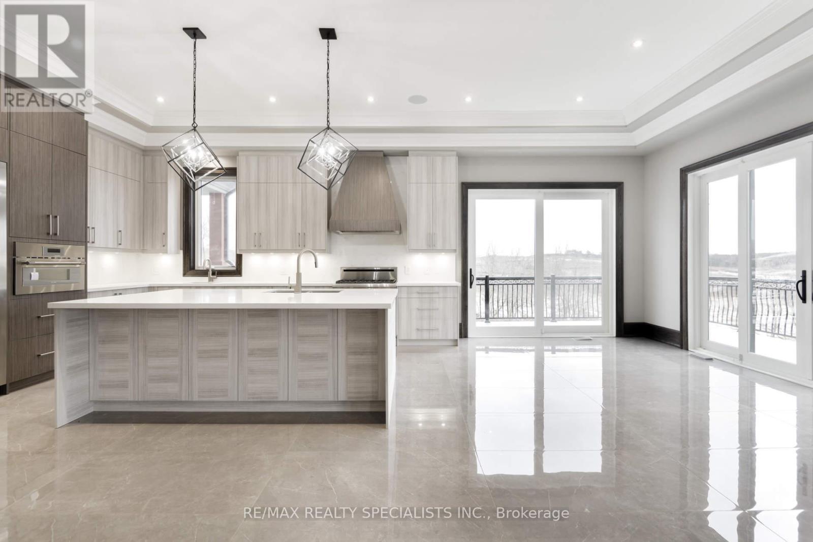 31 Ferrara Drive, Caledon, Ontario  L7E 4L5 - Photo 7 - W13864284